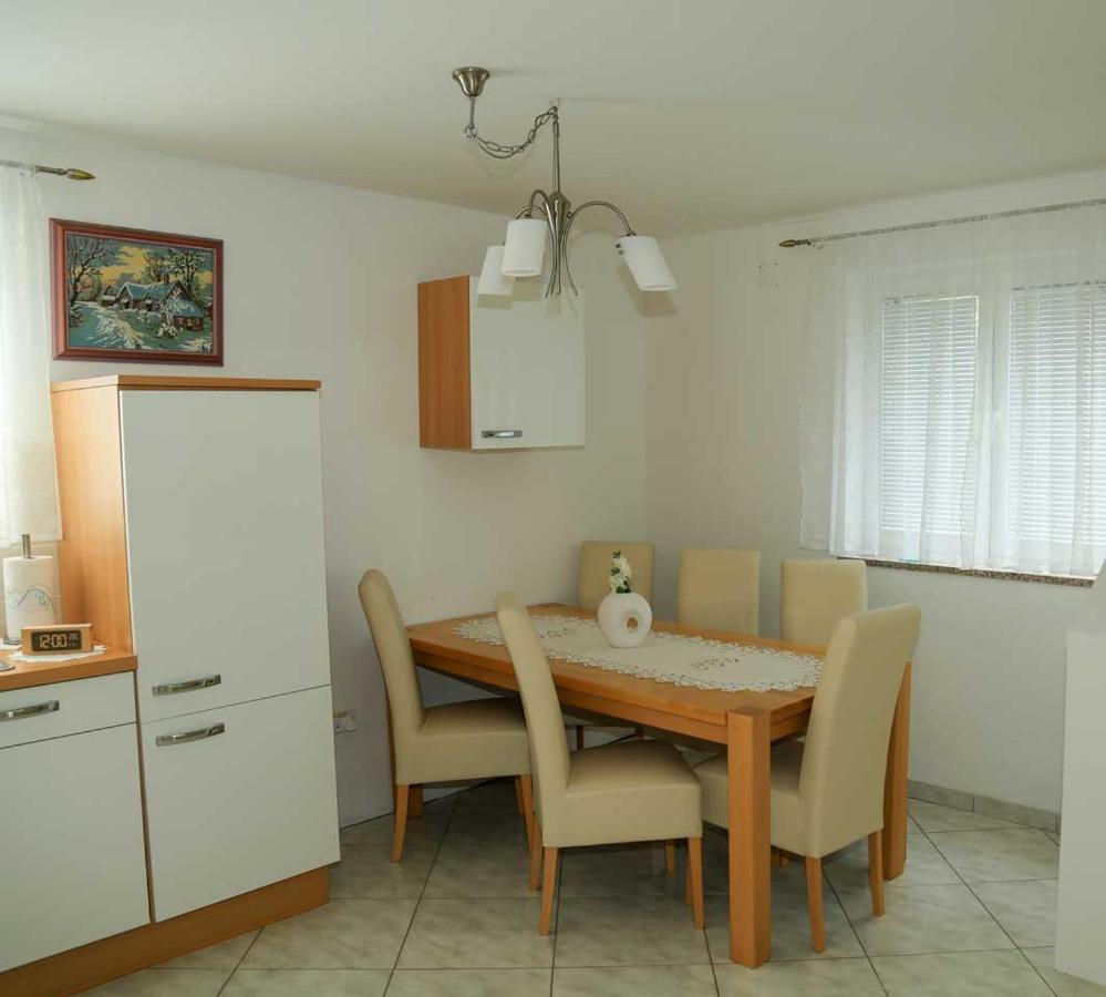 Adrian-Apartments-51511-Malinska-Otok-Krk Primorska 21 Exterior photo